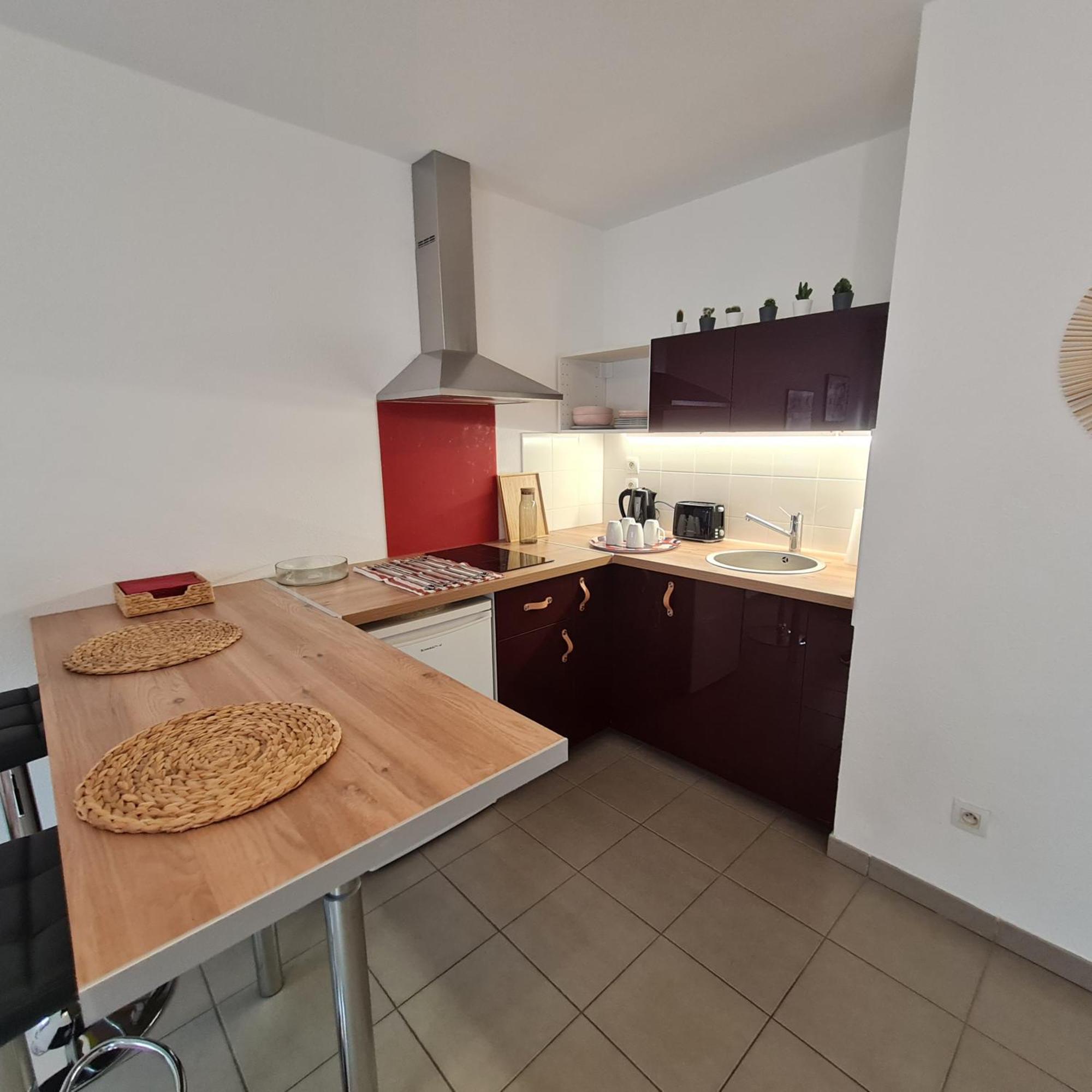 Apartmán Beau Studio Tout Confort Au Calme Avec Parking . Villeurbanne Exteriér fotografie